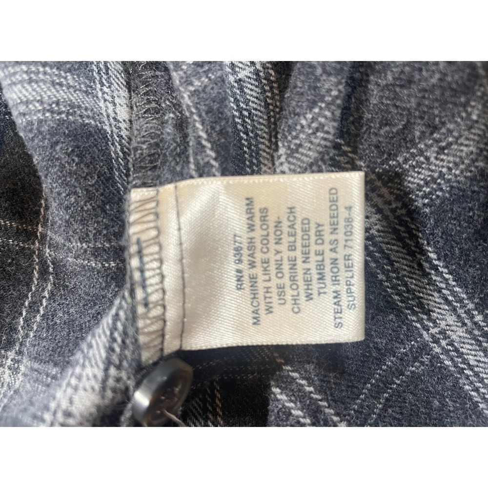 St. Johns Bay Legacy Flannel Men's M Charcoal Grey Plaid Button Down Shirt - Picture 6 of 8